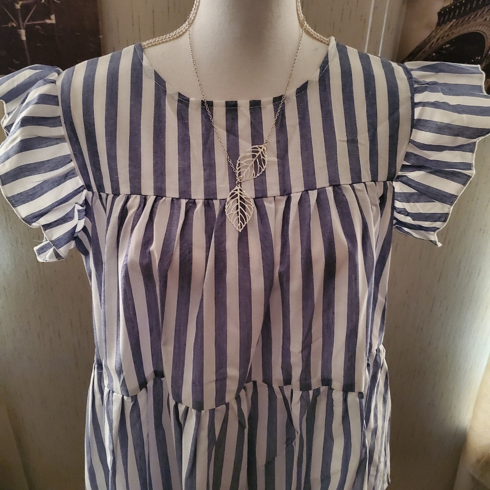 Striped Flutter Sleeve Ruched Top - Picture 5 of 7